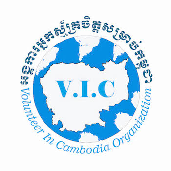 Volunteer in Cambodia - Conversations with Foreigners